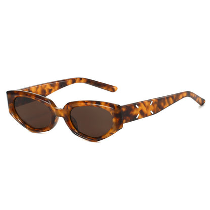 Zeitgenössische Schmetterlingsförmige Sonnenbrille Brehn