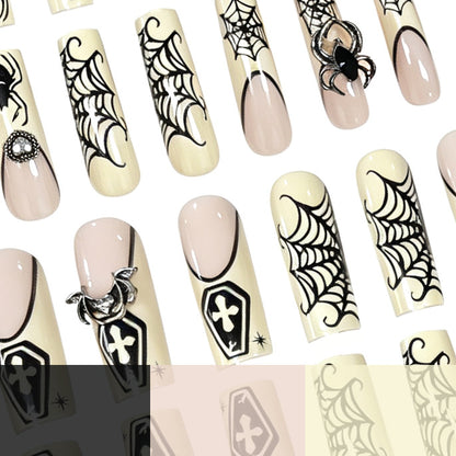 Gothic Halloween-inspirierte Nagelkunst-Erweiterungen Brehn