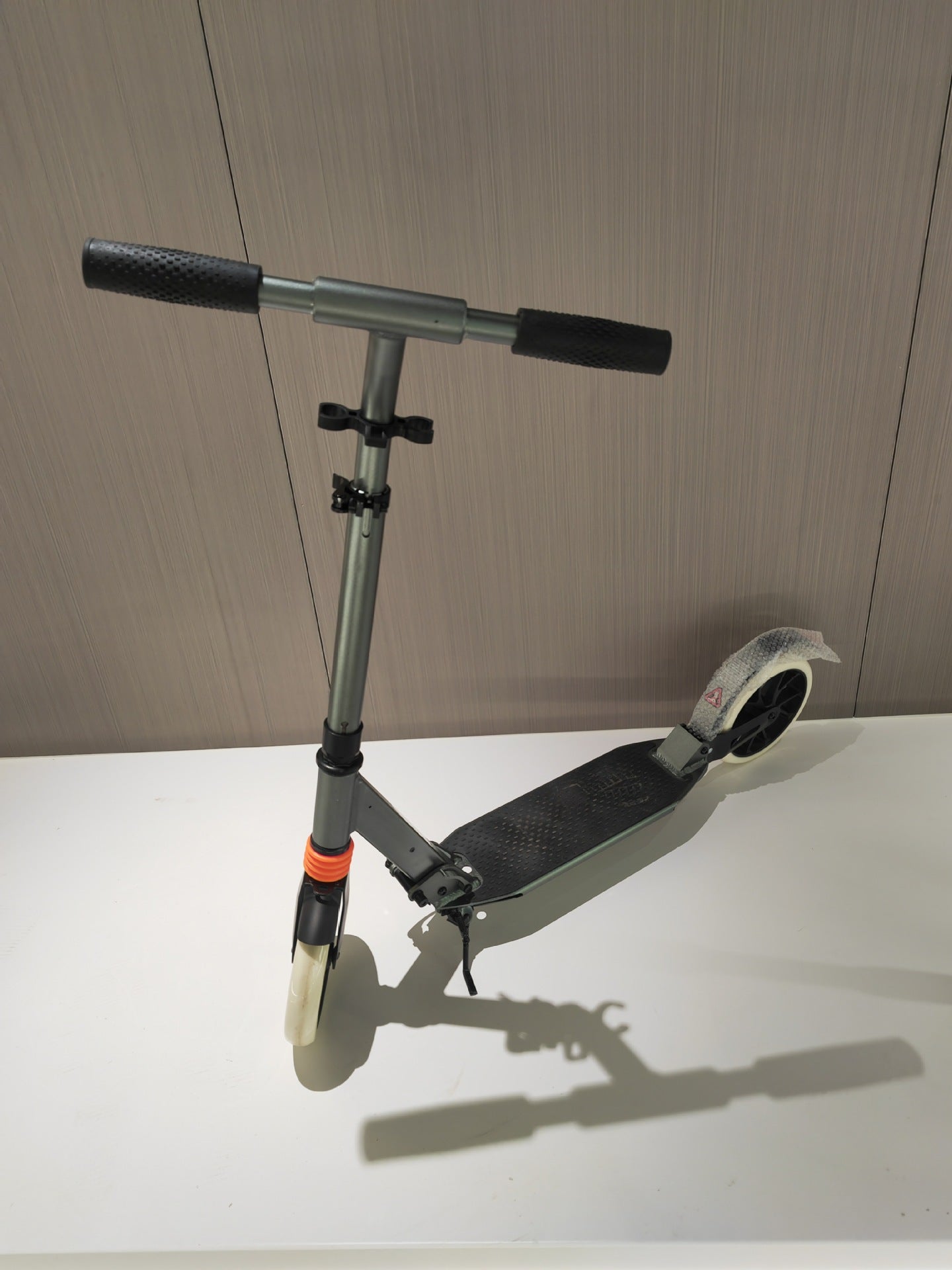 Faltbarer Pendler Kick Scooter Brehn