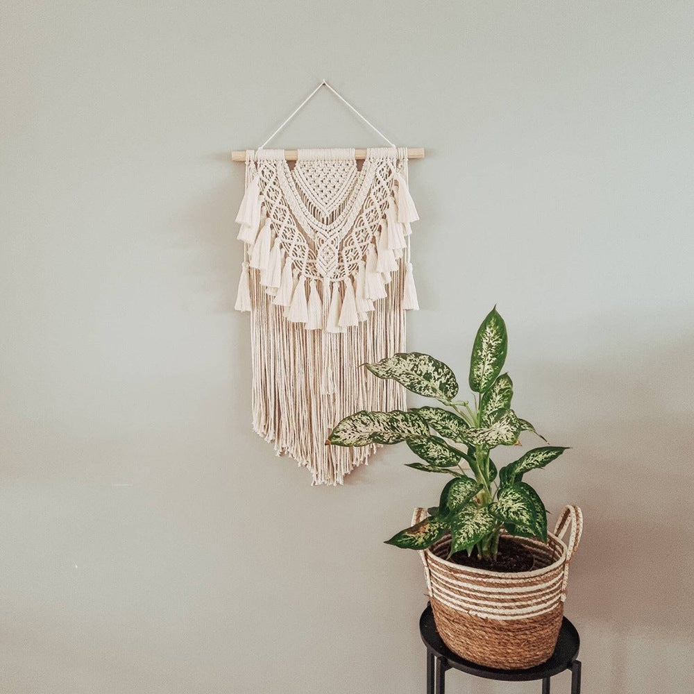 Elegante Makramee Wanddekoration im Boho-Stil