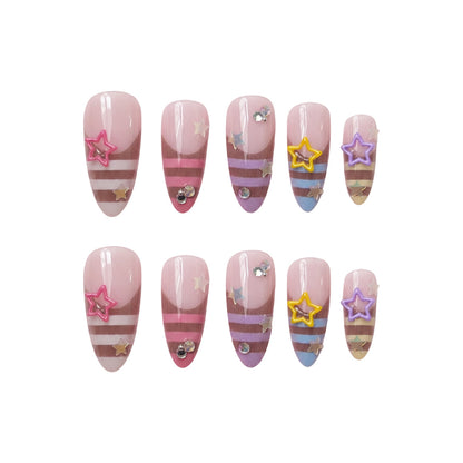 Künstlerische Stiletto-Nageldekorationen