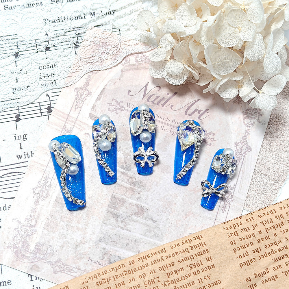 Kunstnagel-Set mit professionellen Glitzer- und Strassverzierungen Brehn