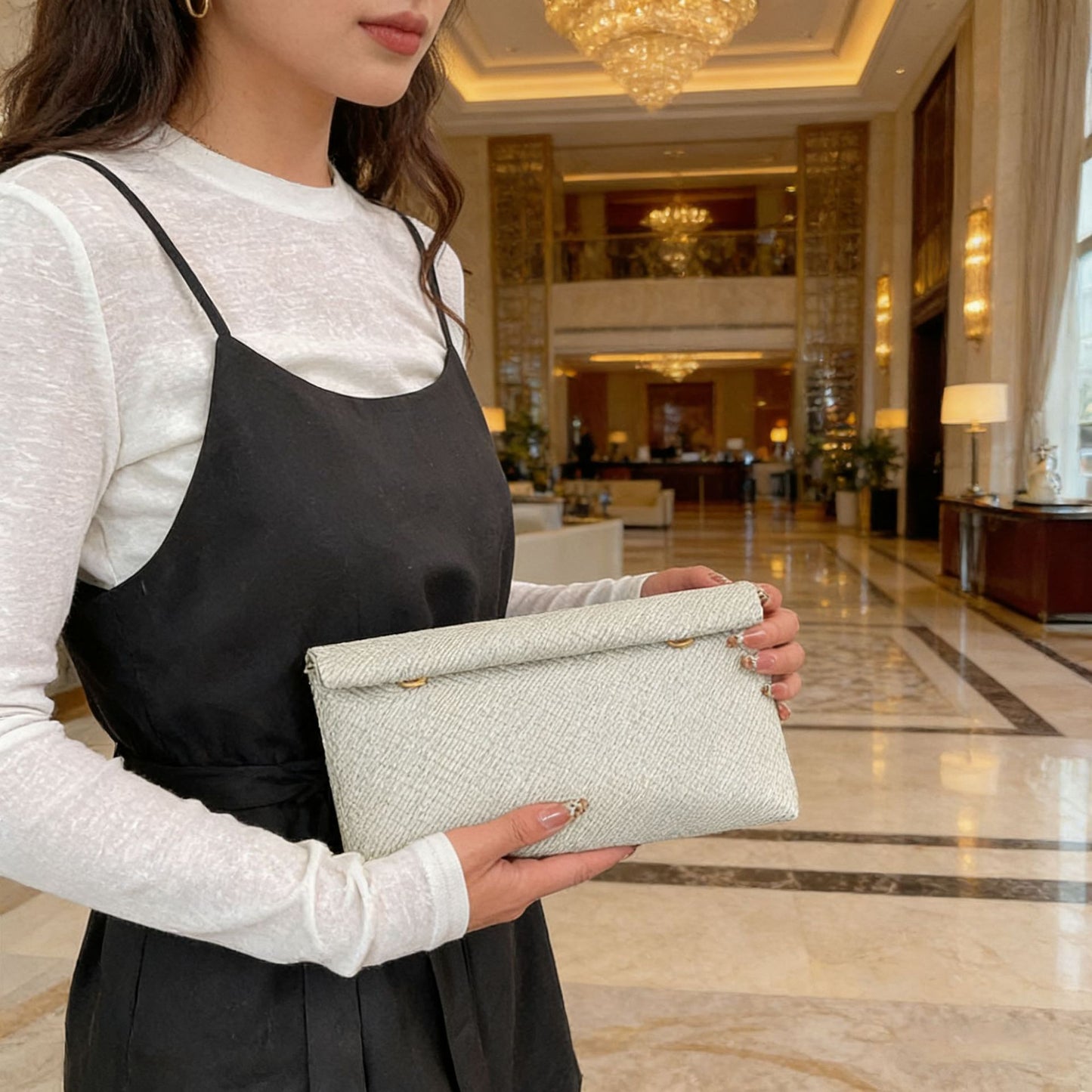 WoElegant Textured Clutch Brehn