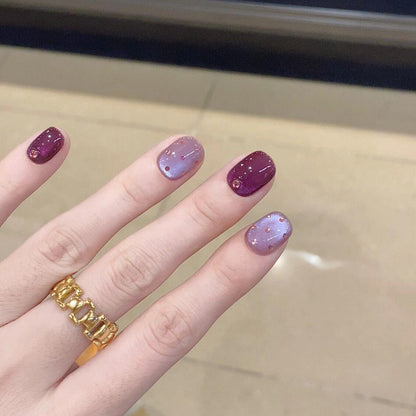 Kunstnägel mit Einzigartigen Glitzerakzenten Brehn