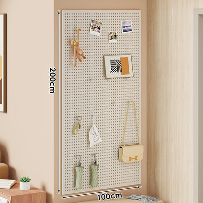 Wandmontiertes Lochplatten-Organisationspaneel mit modularen Haken