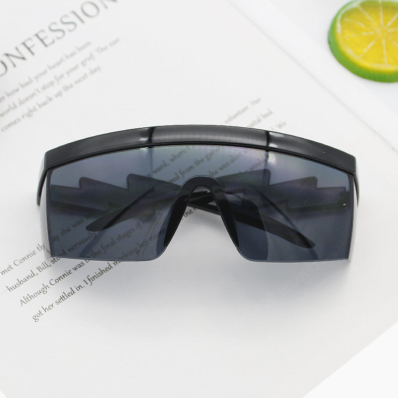 Damen Sicherheitsbrille im modernen Design Brehn