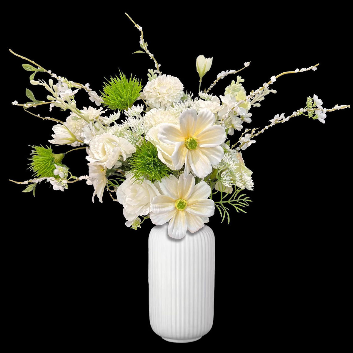 Künstlicher Blumenstrauß mit realistischen Texturen