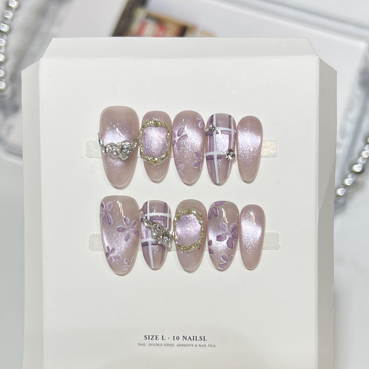 Themen Press-On Nagelkunstset mit Hello Kitty Designs Brehn
