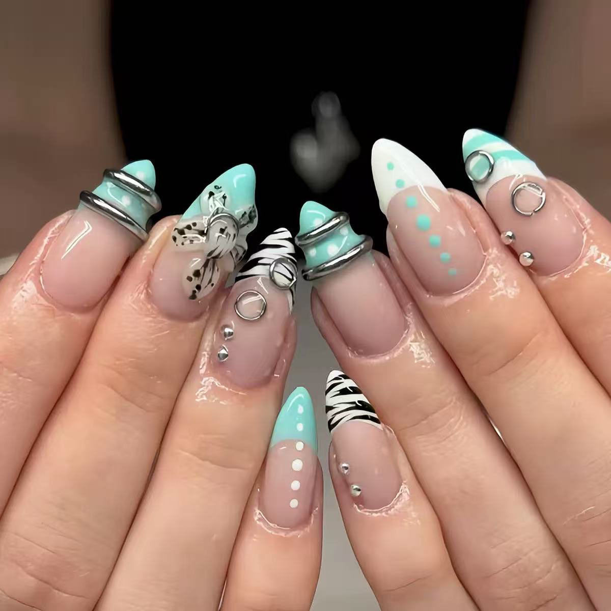 Kreatives Stiletto Press-On Nagelset