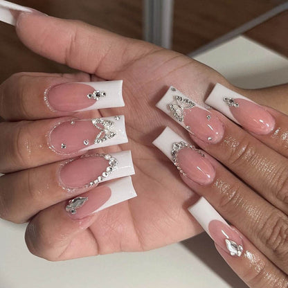 Kunstnagelset mit eleganten Strass- und Glitzerverzierungen Brehn