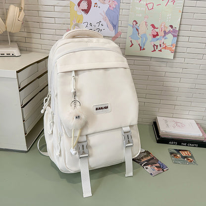 Stylische Multi-Funktions-Rucksack mit dekorativen Merkmalen Brehn