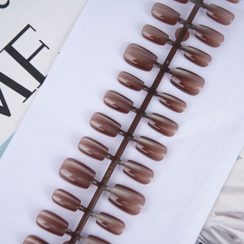 Künstlerisches Ombre Press-On Nagelspitzen Set Brehn