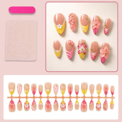 Kunstnagelset mit kreativen Blumen- und Spitze Verzierungen Brehn