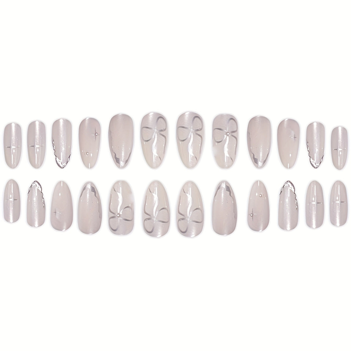 Elegante Press-On Nagelkunst mit floralen Akzenten Brehn