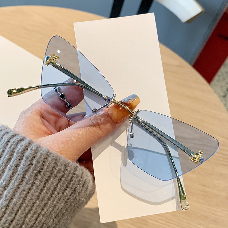 Damen Cat-Eye Sonnenbrille im modernem Design mit innovativem Rahmen Brehn