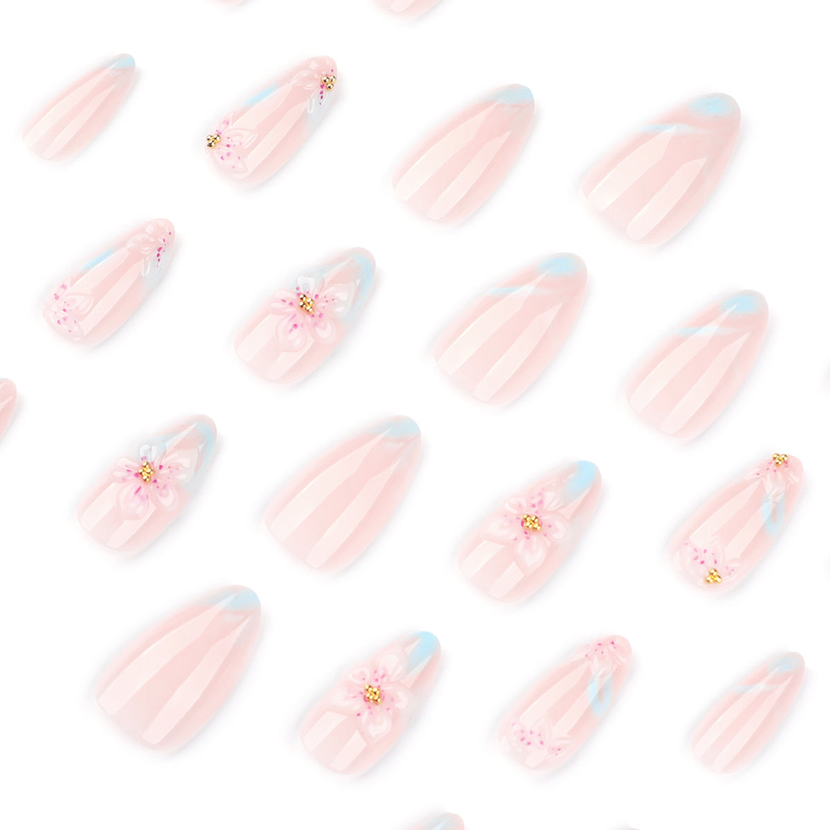 Kunstvolle Nagelkunst mit floralen Akzenten Brehn