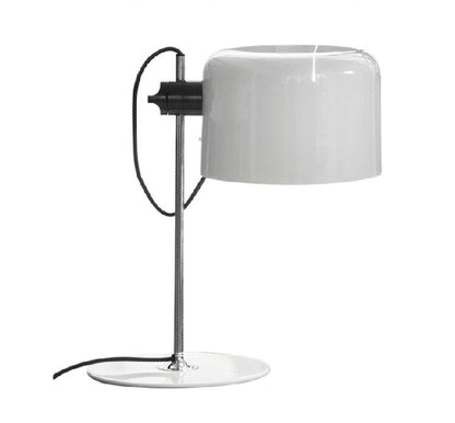 Moderne Schreibtischlampe mit verstellbarem Schirm