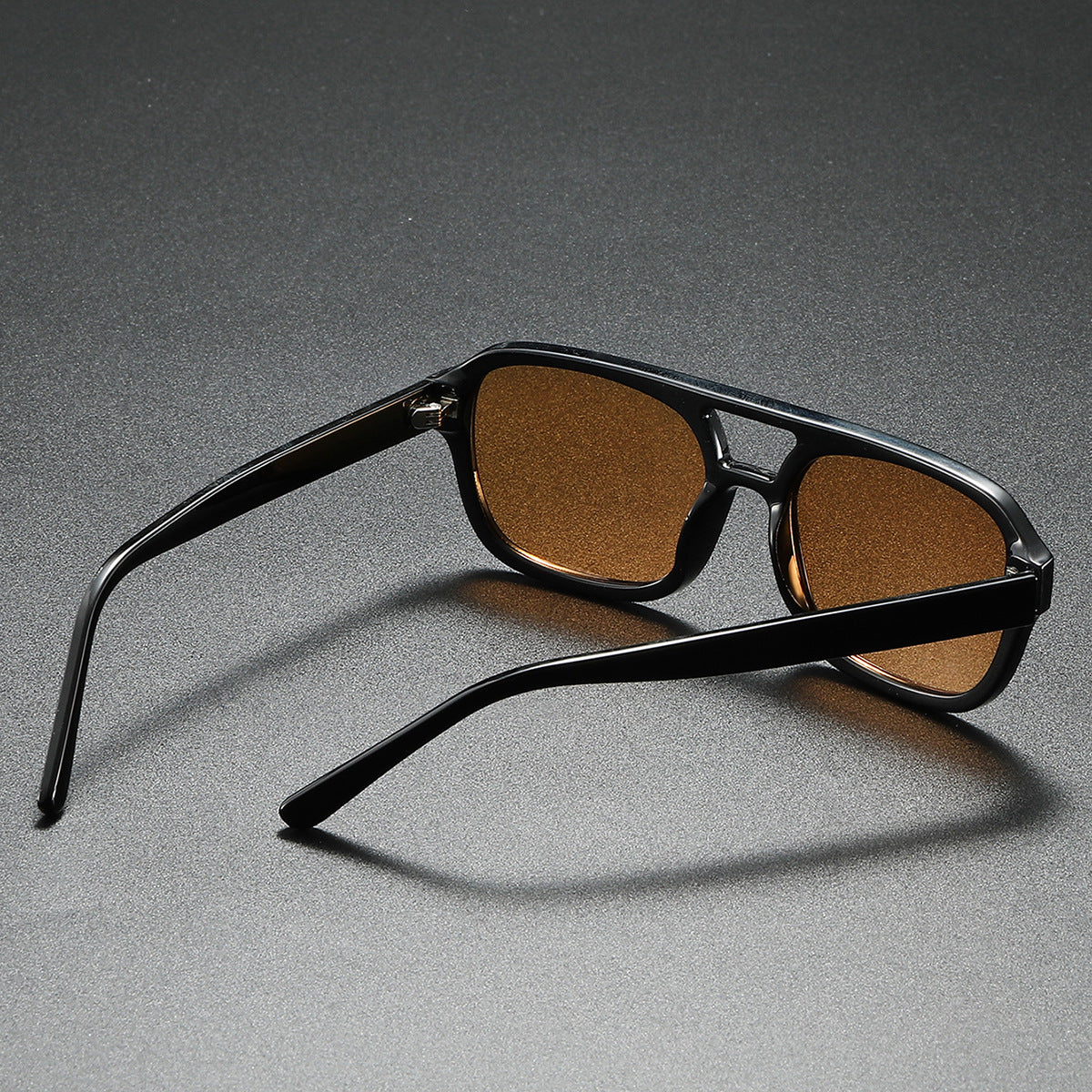 Damen modische Sonnenbrille im eleganten, kantigen Design Brehn