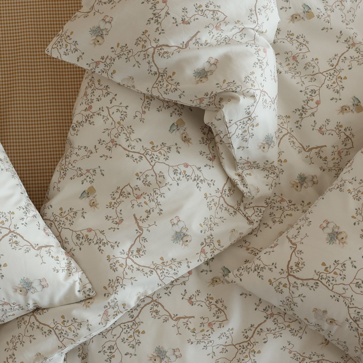 Baumwollsatin-Bettwäschegarnitur mit feinem Aquarell-Blumenmuster und weichem Griff