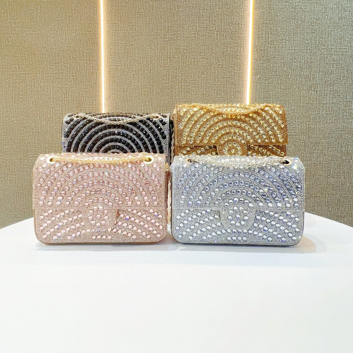 Glamouröse Kristallverzierte Abend-Clutch