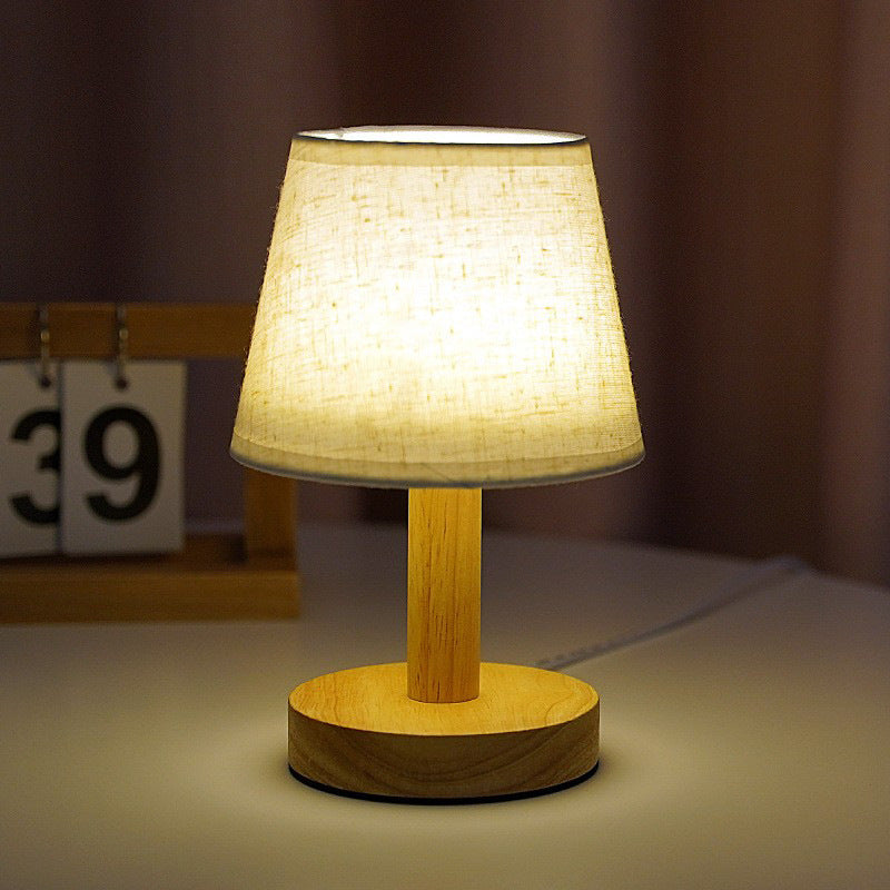 Elegante Stoffschirm Tischlampe