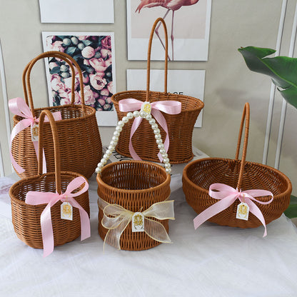 Chice Gewebte Handtasche mit Perlenakzent Brehn