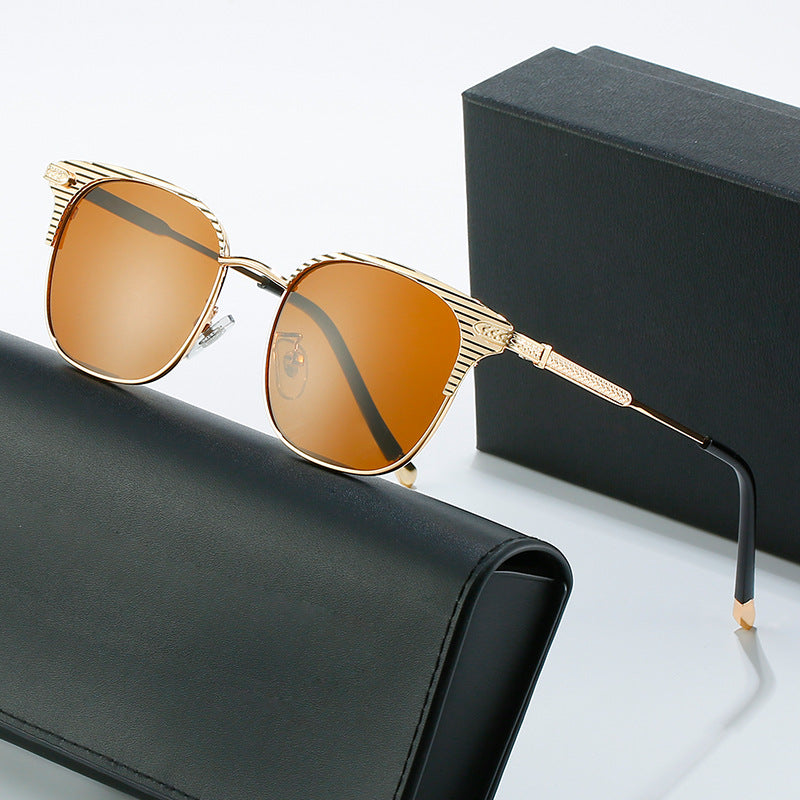 Damen Designer-Sonnenbrille mit luxuriösem Rahmen und verspiegelten Gläsern Brehn