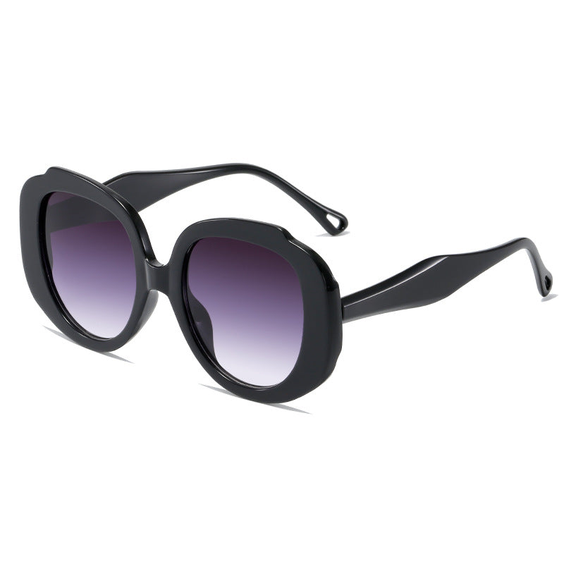 Damen glamouröse Sonnenbrille mit modernem Rahmen und UV-Schutz Brehn