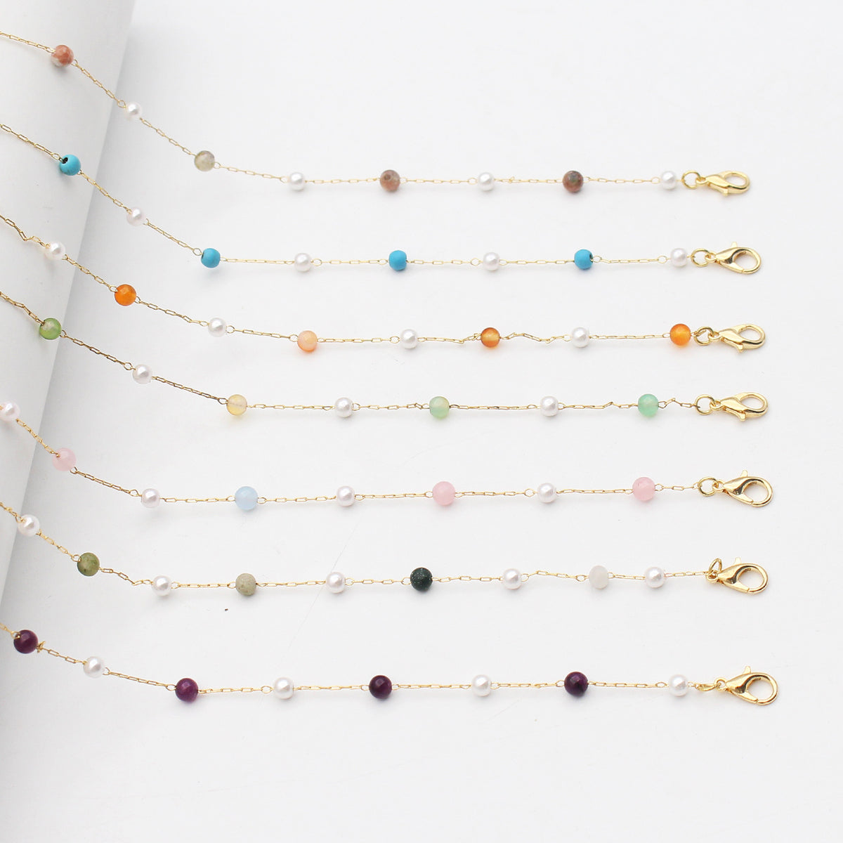 Elegante Mehrfarbige Brillenkette Brehn