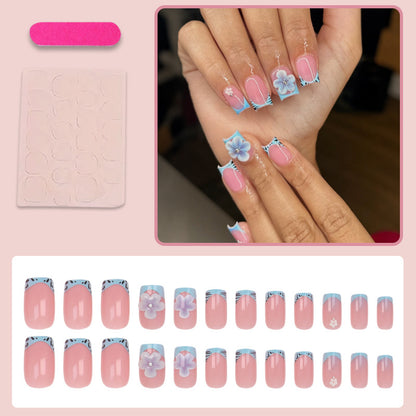 Künstliche Fingernägel mit floralen Designs Brehn
