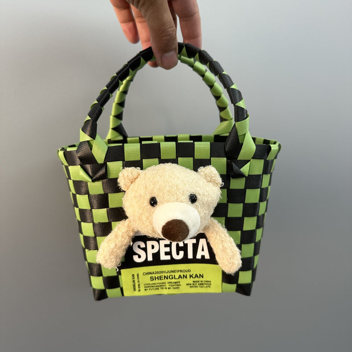 Verspielte und Bunte Korbtasche Brehn