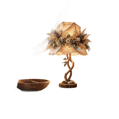 Dekorative Tischlampe mit floralen Elementen Brehn