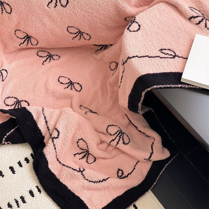 Wendbare Kuscheldecke aus Frottee mit dekorativem Hundemotiv