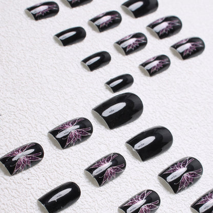 Künstlerisches Press-On Nail Design Brehn