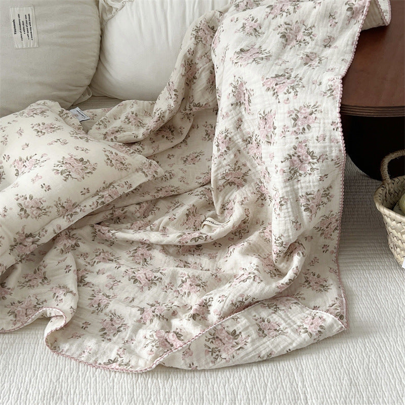 Unisex Baumwoll-Musselin-Decke mit floralem Design und Rüschendetails Brehn