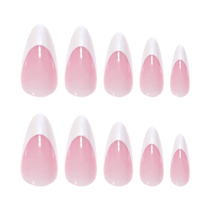 Kunstvolle Stiletto-Nägel mit elegantem Farbverlauf Brehn
