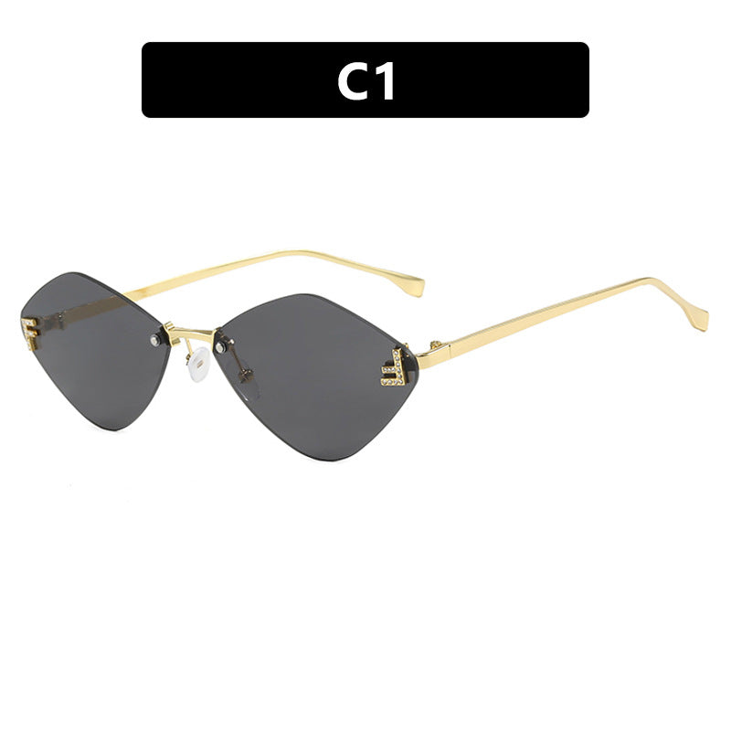 Damen geometrische Sonnenbrille im extravaganten Design mit gradienten Gläsern Brehn