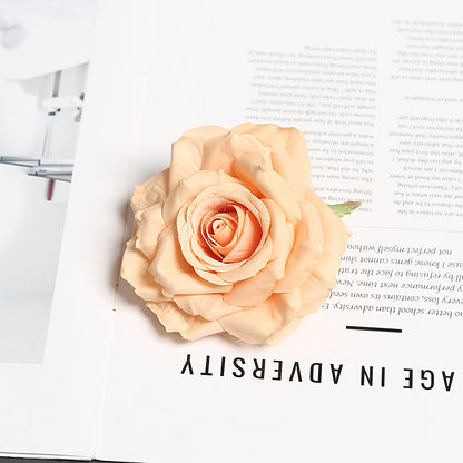 Florale Corsage für dekorative Trage- und Ausstellungszwecke