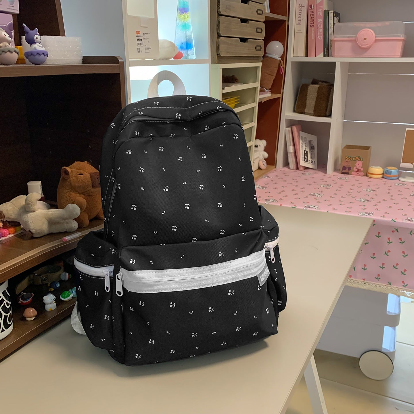 Stilvoller Rucksack mit floralem Muster