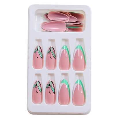 Kreatives Press-On Nageldesign Brehn