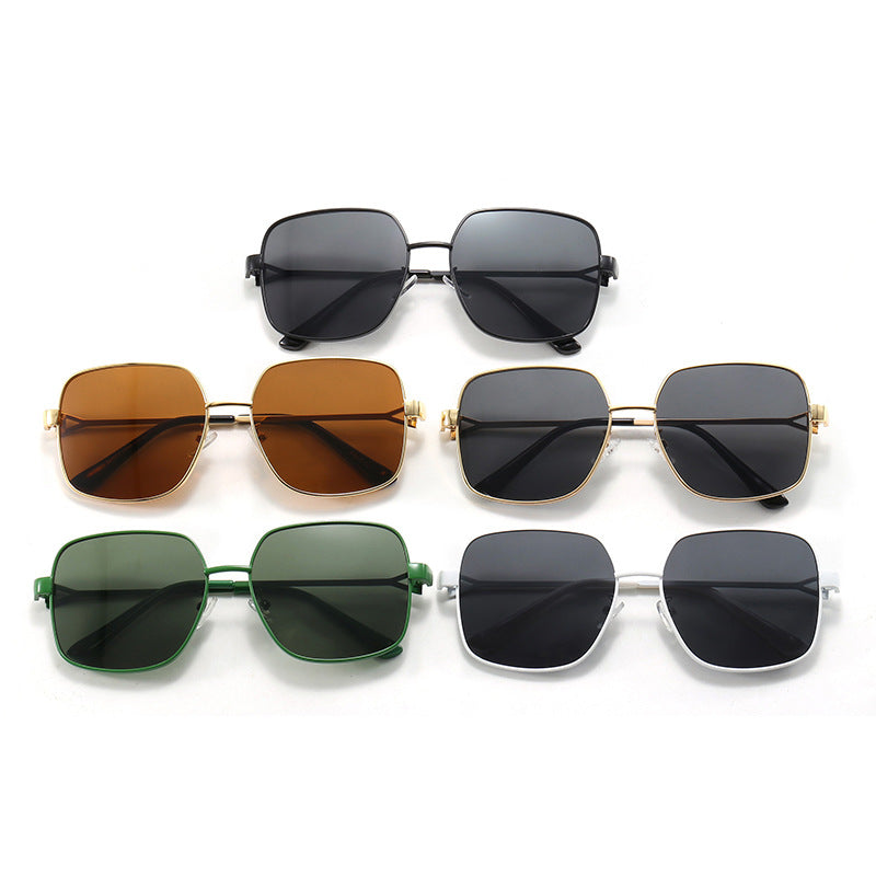 Damen quadratische Sonnenbrille mit modischem und robustem Gestell Brehn