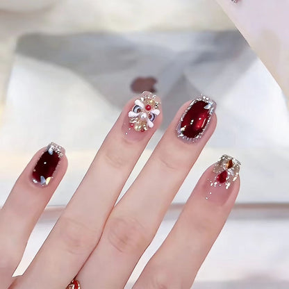 Dekorative Nagelkunst