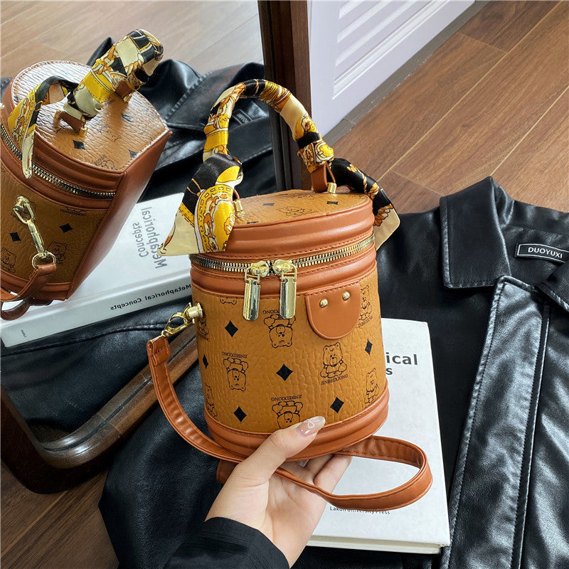 Dekorative runde Handtasche
