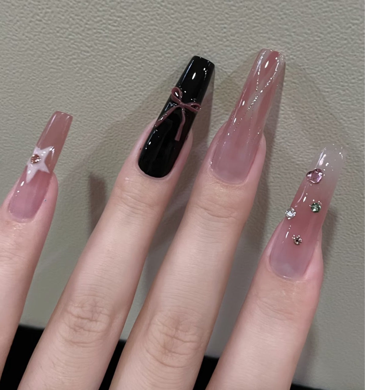 Ausgefallene Nagelkunstverlängerungen