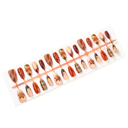 Herbst-inspiriertes manuelles Nail Art Set