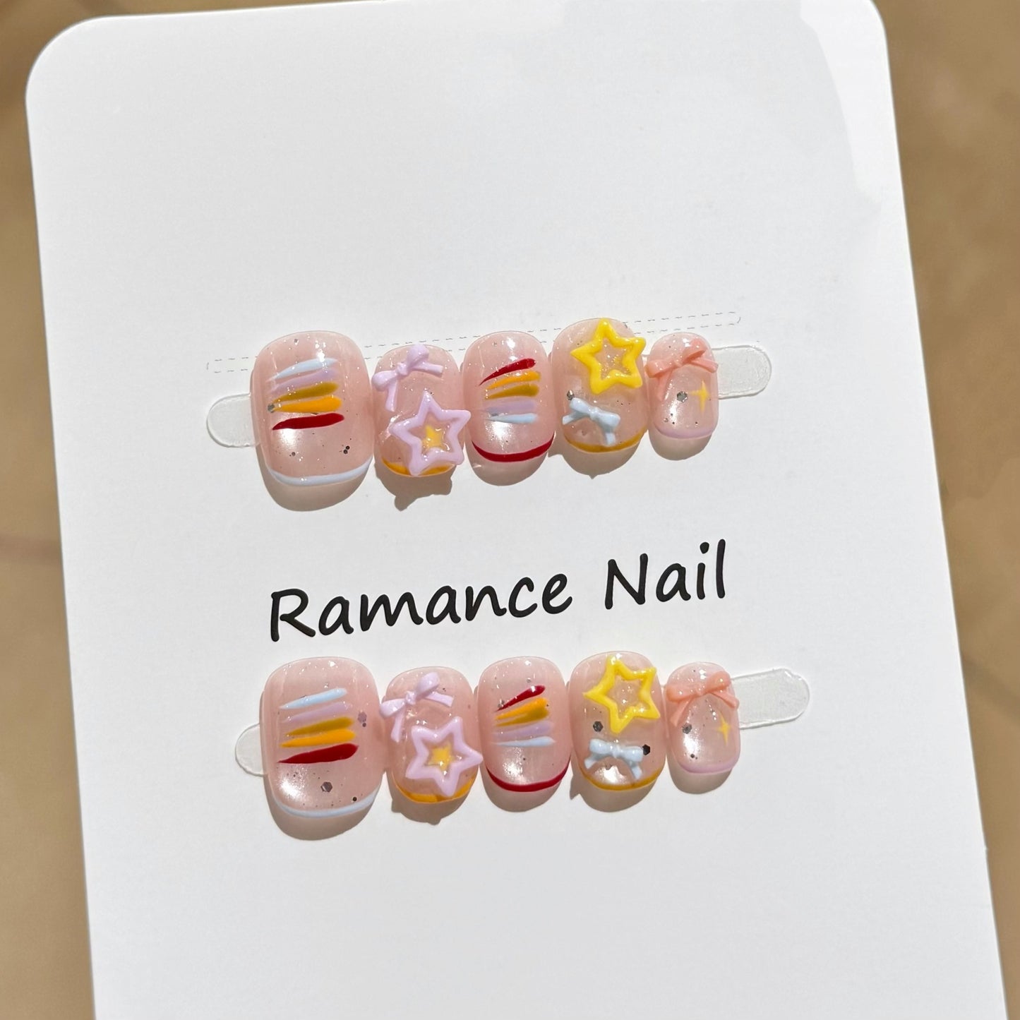 Künstlerisches Press-On-Nagelset Brehn