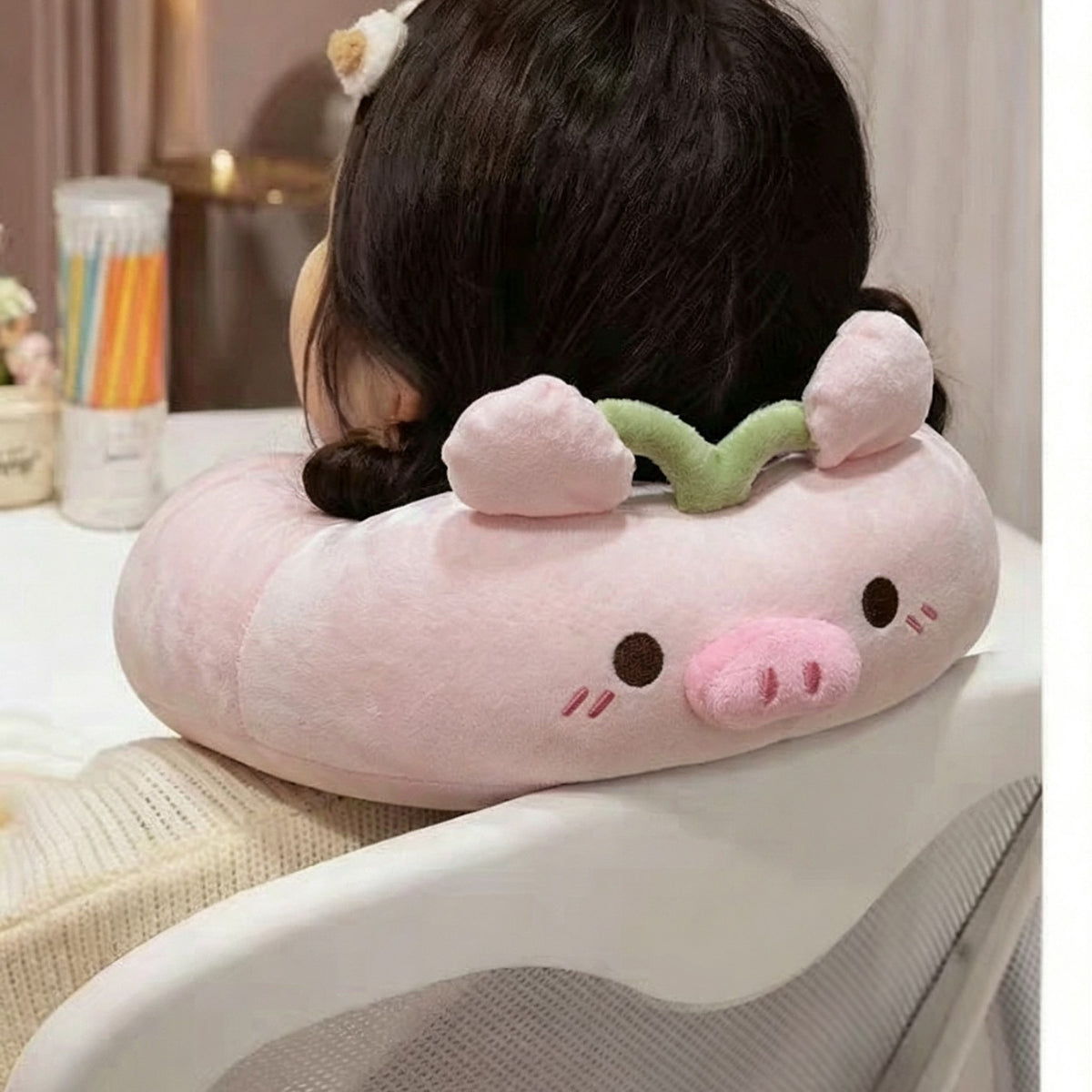 Plüsch‑Hausschuhe mit Memory‑Sohle und kariertem Innenfutter im niedlichen Schwein‑Design