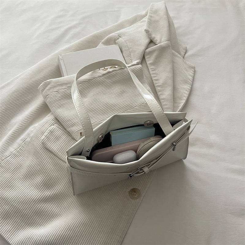 Elegante Handtasche aus Lackleder