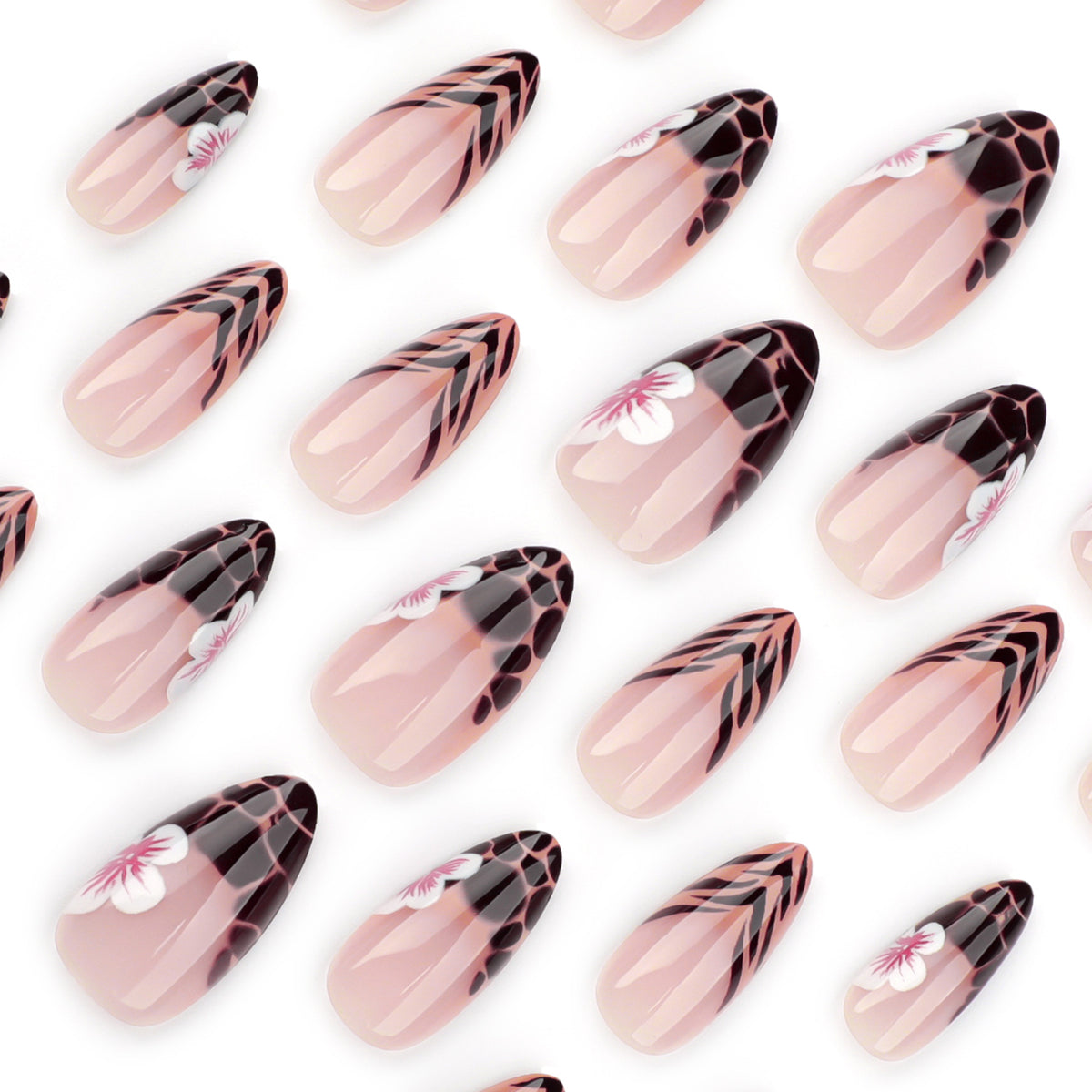 Kunstvolle Stiletto-Nägel mit floralem Akzent Brehn