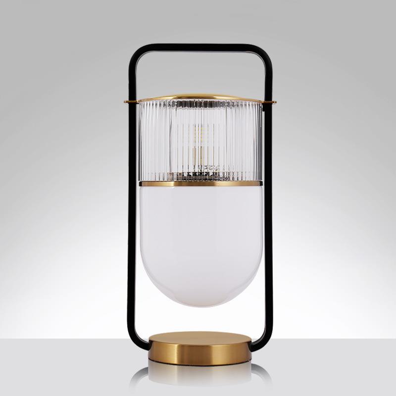 Elegante dekorative Tischlampe